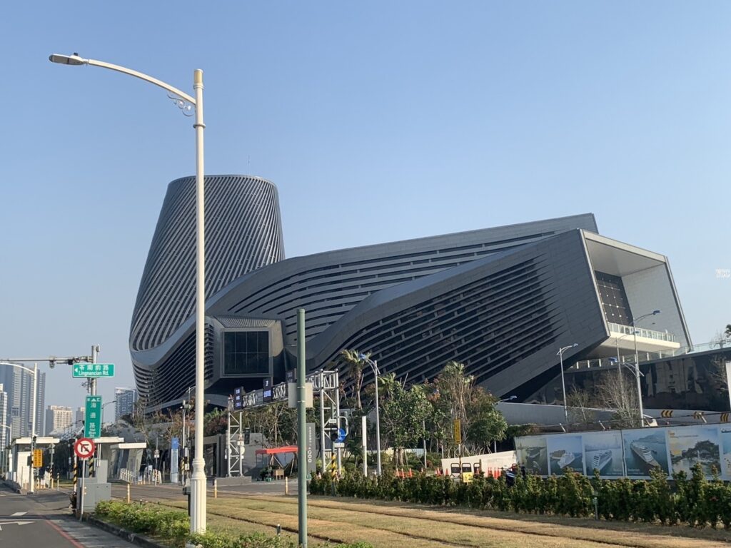 高雄港旅運中心